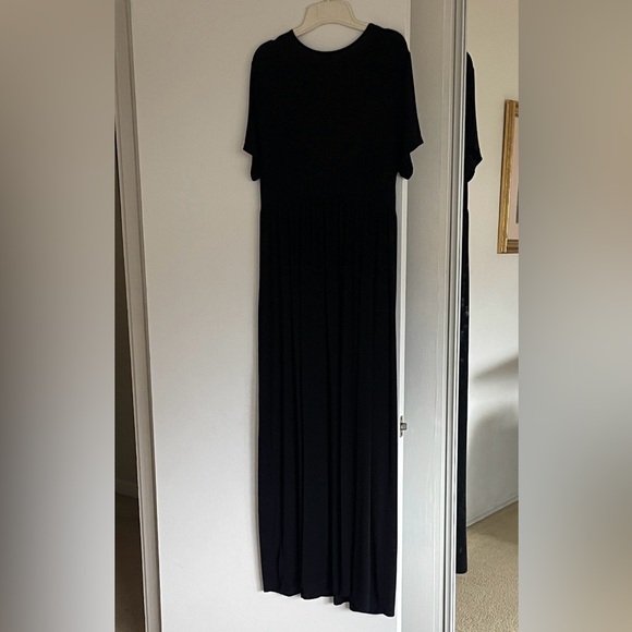 Maternity Maxi Wrap Dress.   Size XL - Picture 11 of 15